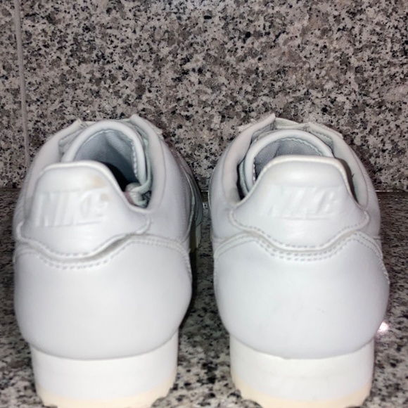 Nike cortez premium off white size 8.5 - Picture 3 of 9